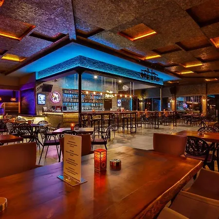 Hotel Luna Blanca & Side