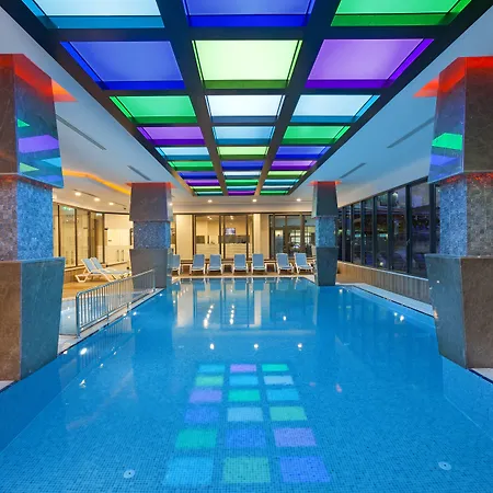 Luna Blanca & Hotel Side