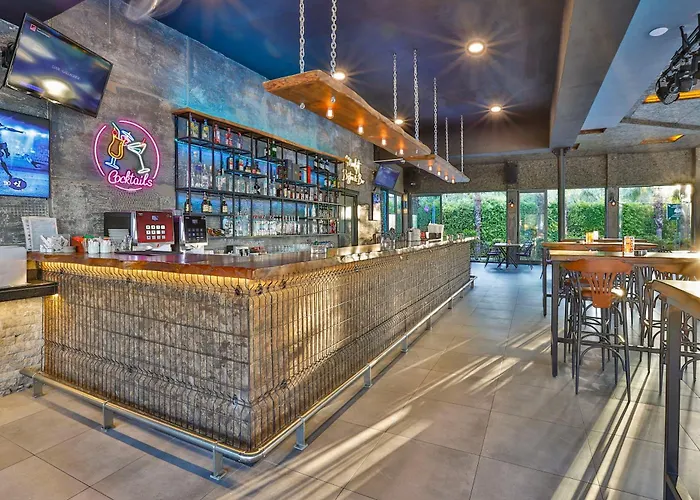 Готель Luna Blanca & 5*