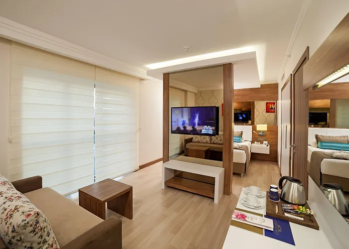 Luna Blanca & Hotel 5*