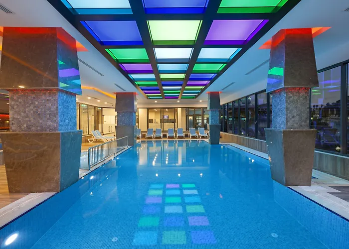 Luna Blanca & Готель Сіде