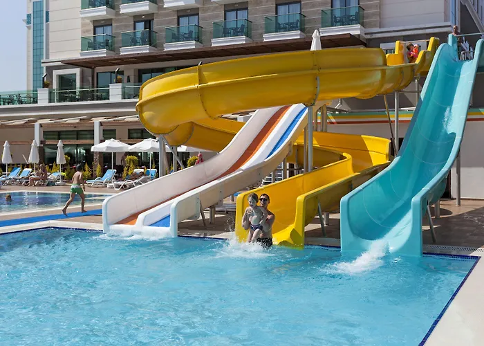 Готель Luna Blanca &