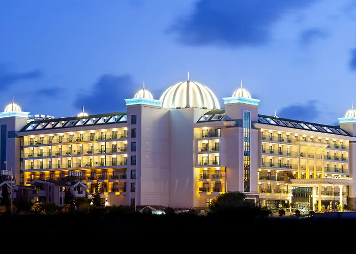 Luna Blanca & Hotel 5*