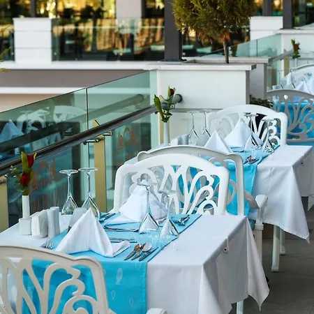 Hotel Luna Blanca & 5*