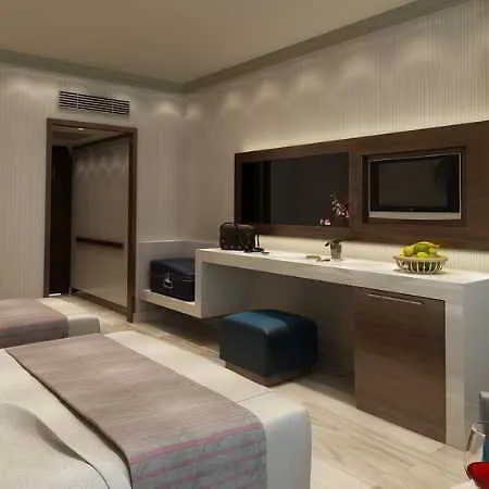 Luna Blanca & Hotel 5*