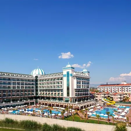 Luna Blanca & Hotel 5*
